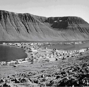 Ísafjörður um 1950. Ljósm. M.Simson/Ljósmyndasafn Ísafjarðar.